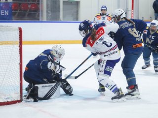 Frauen spielen auswärts in Neuenburg