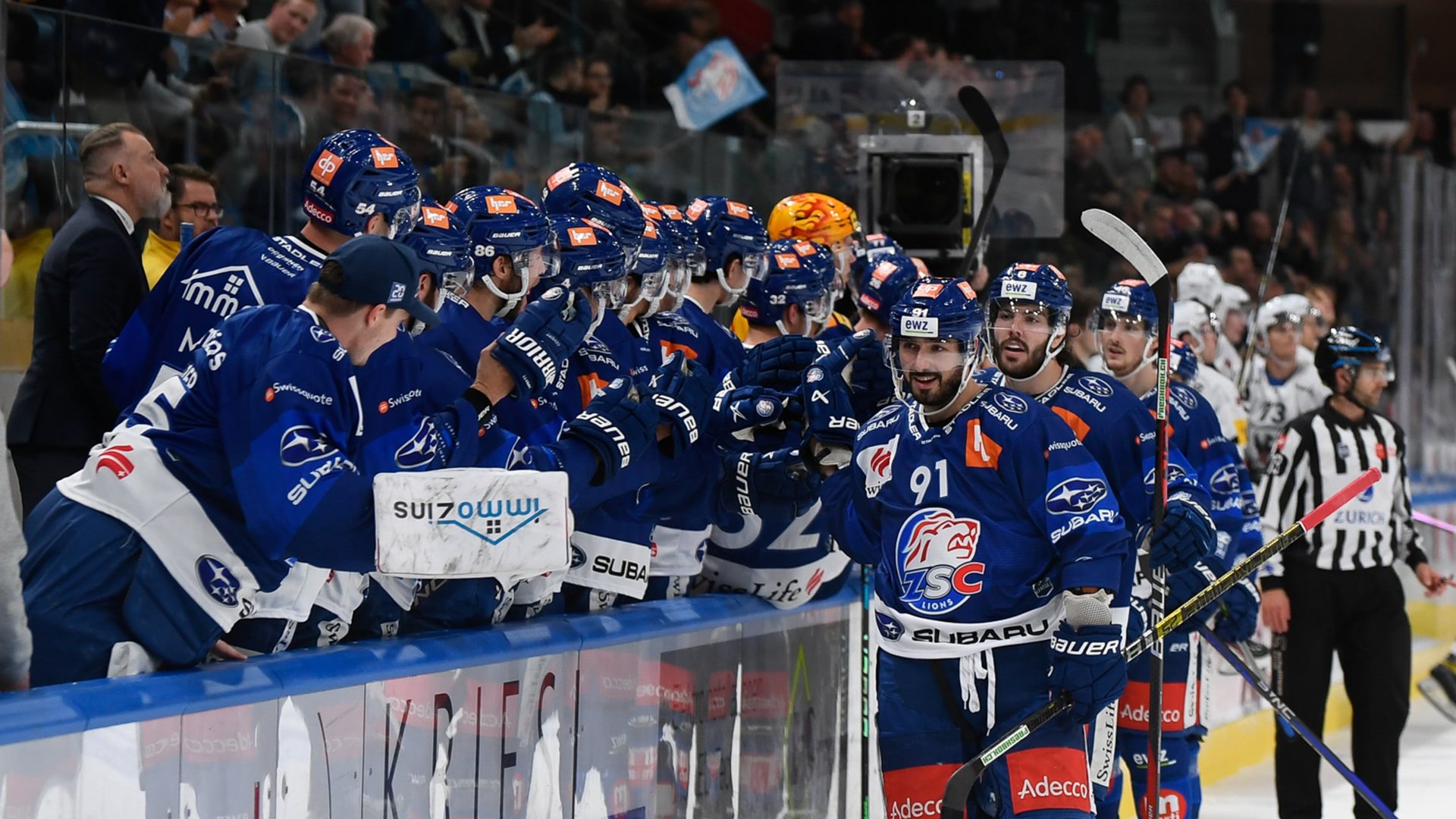 Emotionale Premiere die Lions gewinnen den Home Opener ZSC Lions